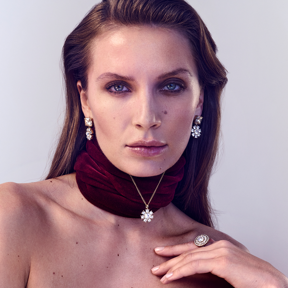 Dyrberg Kern Серьги POPPY SG GOLDEN / CRYSTAL Dyrberg Kern 470118 Арт.: 470118